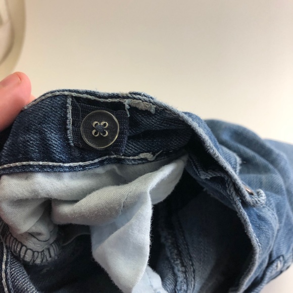 Old Navy Girls 5t Denim Shorts - Picture 3 of 4